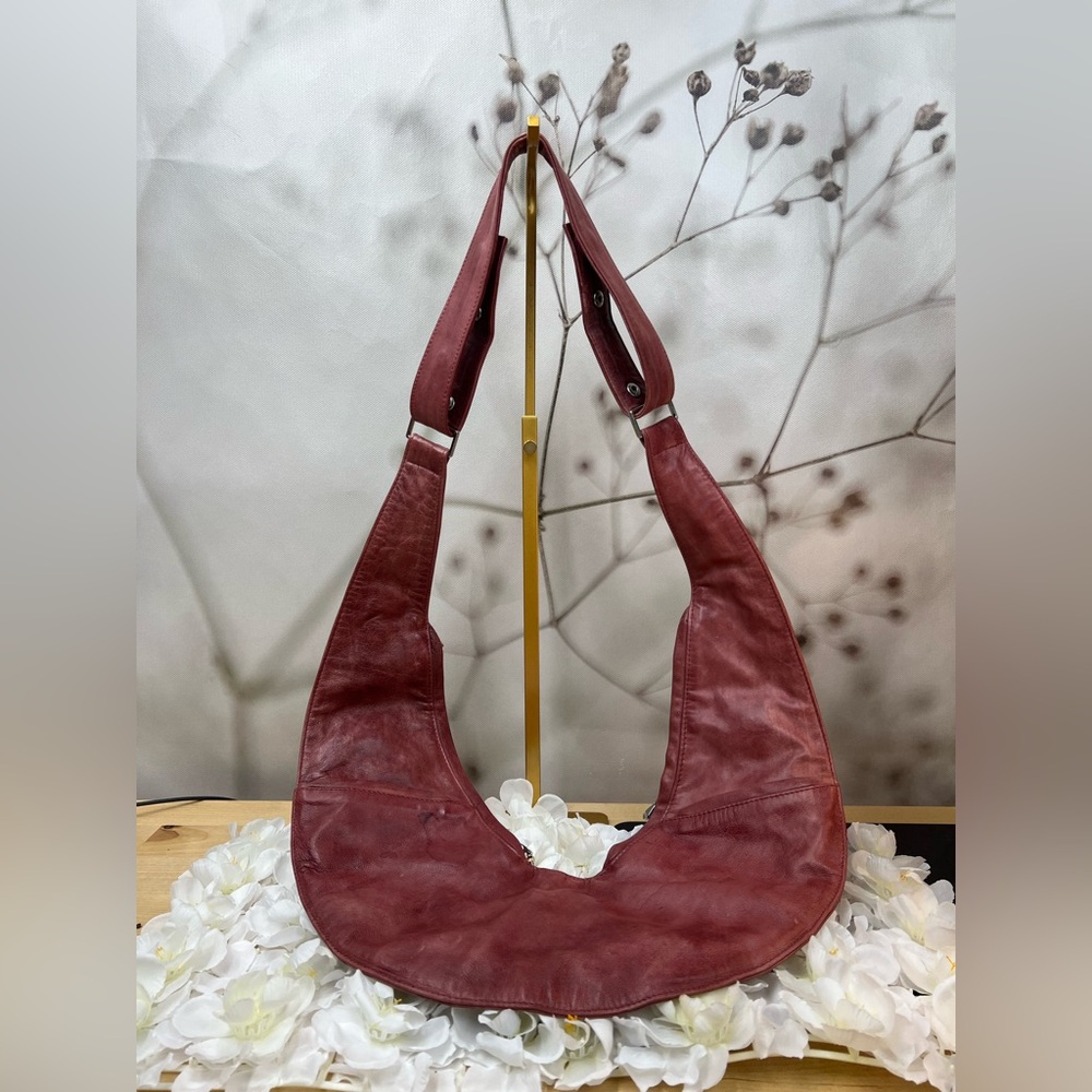 SASH Crescent Shoulder Bag - fine Leather - Picture 2 of 12